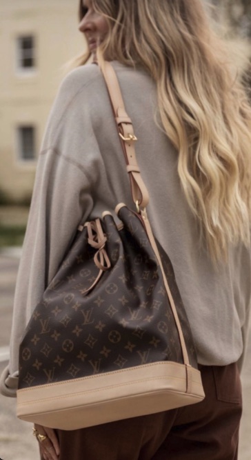 Modèle portant un sac brun, première variation créée avec la méthode de prompting